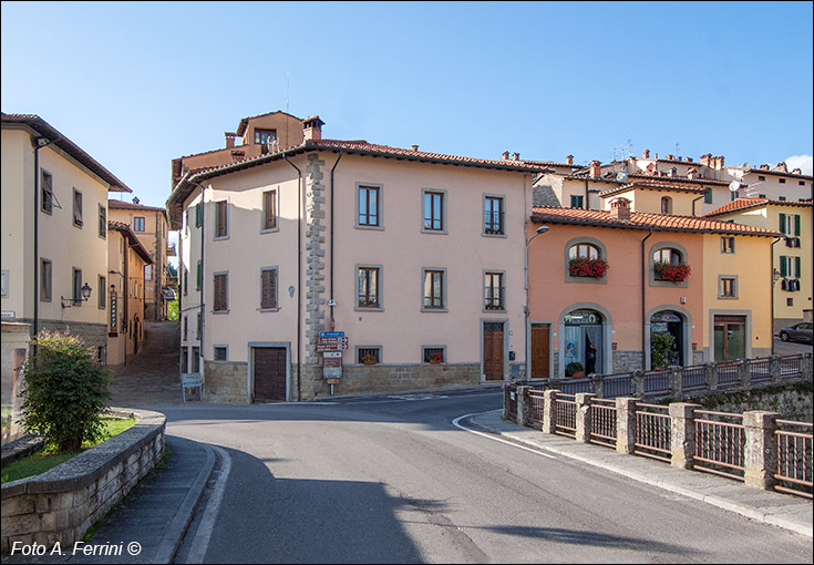 Ponte sul torrente Staggia