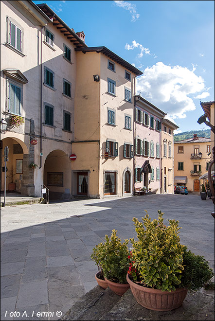 Piazza Tanucci a Stia, parte bassa