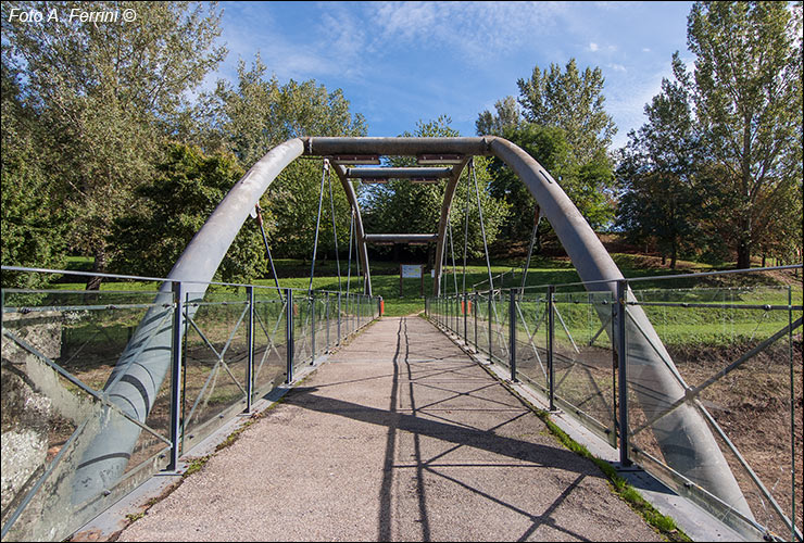 Ponte moderno sullo Staggia